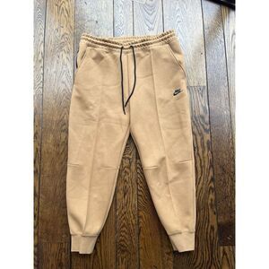 Nike Tech Fleece Joggers Size XL Womens Mid Rise Sportswear Flax Brown $120
